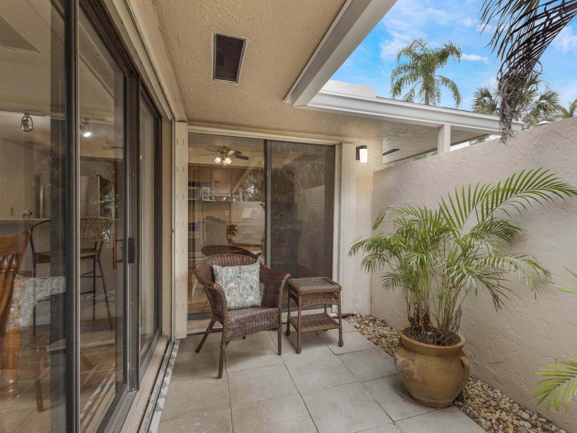 6 S Lakeshore Drive, Hypoluxo, FL 33462 Photo