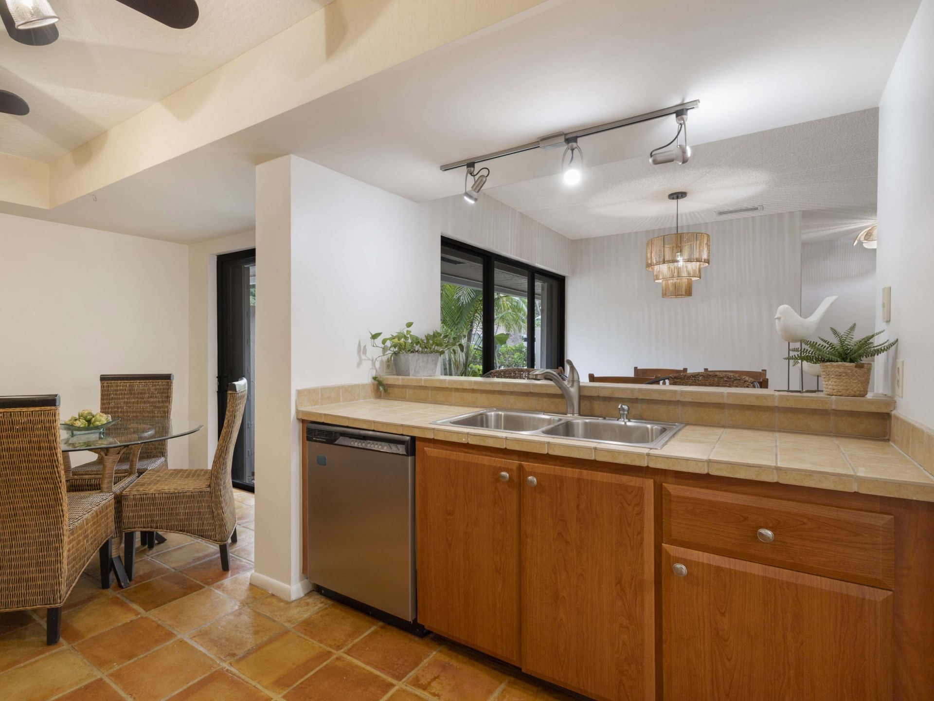 6 S Lakeshore Drive, Hypoluxo, FL 33462 Photo