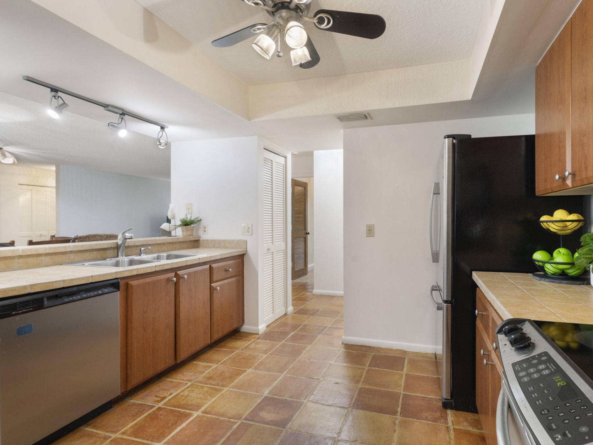 6 S Lakeshore Drive, Hypoluxo, FL 33462 Photo