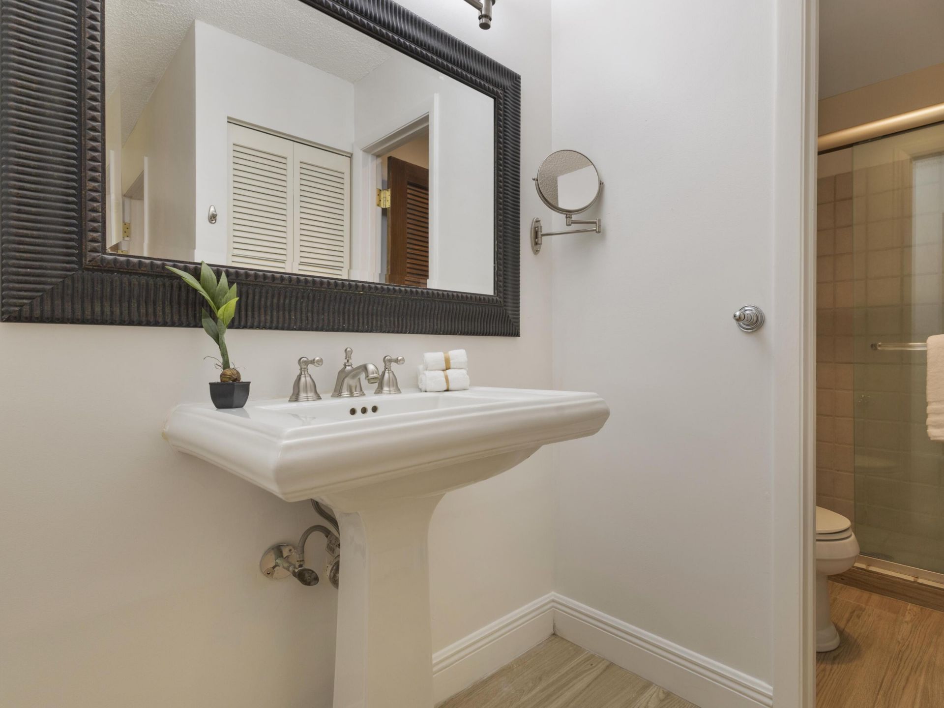 6 S Lakeshore Drive, Hypoluxo, FL 33462 Photo