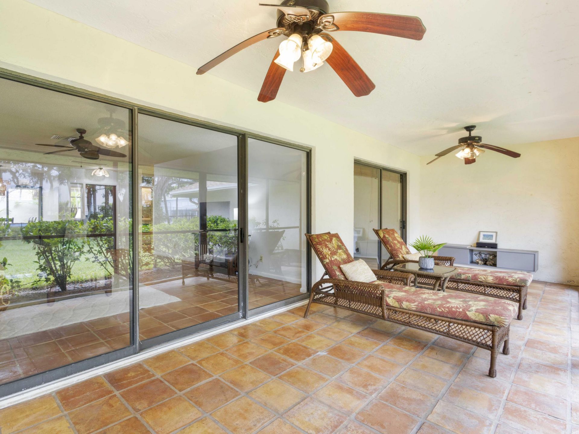 6 S Lakeshore Drive, Hypoluxo, FL 33462 Photo