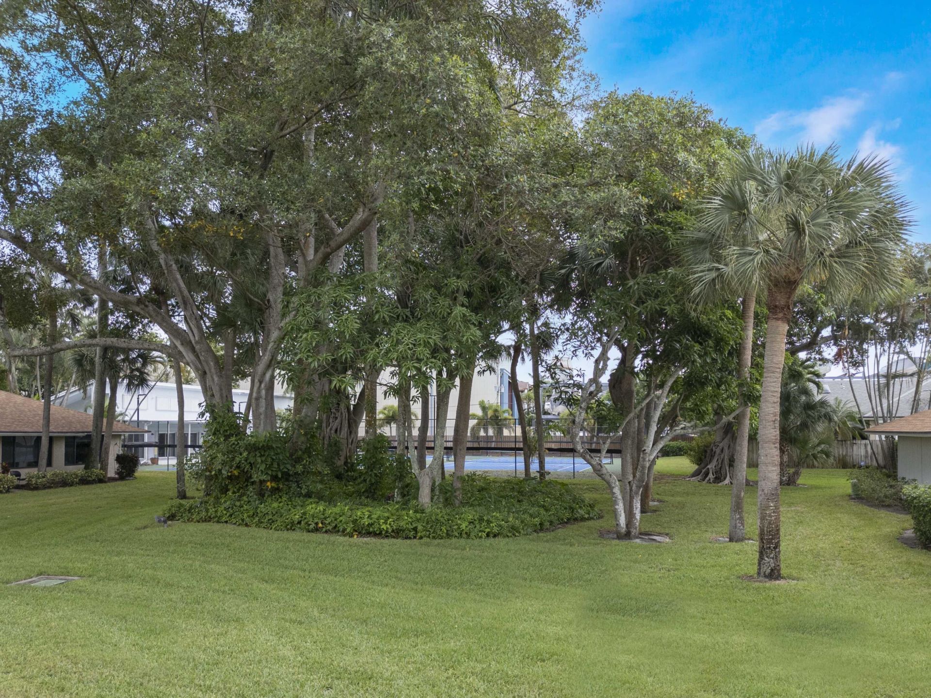 6 S Lakeshore Drive, Hypoluxo, FL 33462 Photo