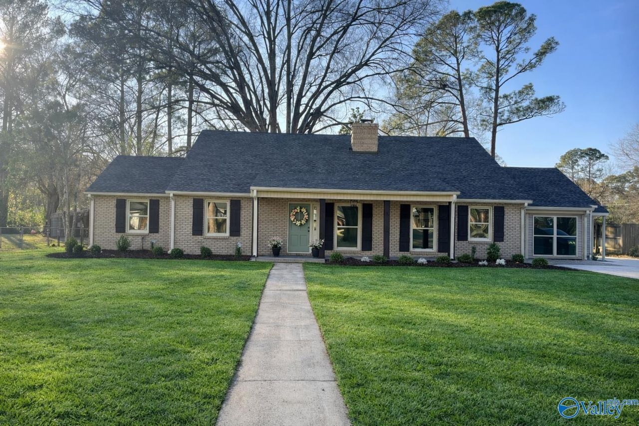 2323 Springdale Road Se, Decatur, AL 35601 Main Photo
