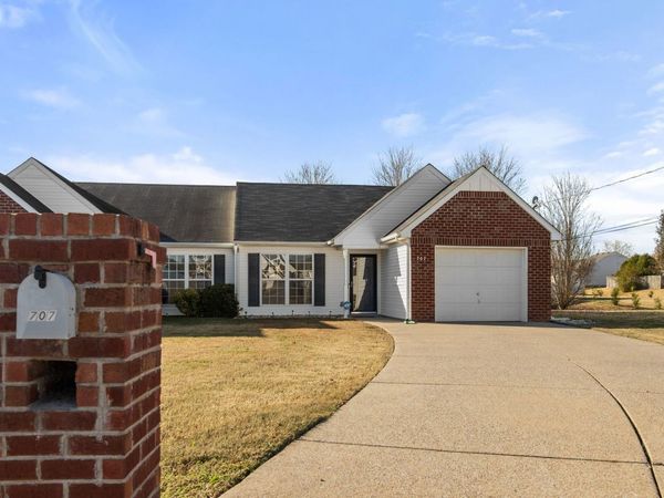 707 Erie Ct, Smyrna, TN 37167