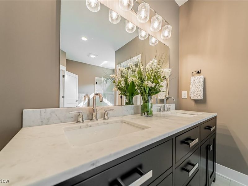 5302 Charlottes Way, Unit SL33, Sheffield Village, OH 44035 Photo 32