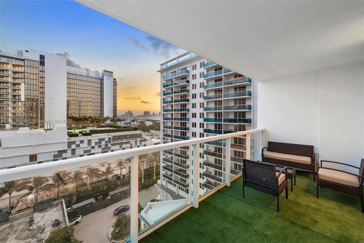 2301 Collins Ave, Unit 1004, Miami Beach, FL 33139 Photo
