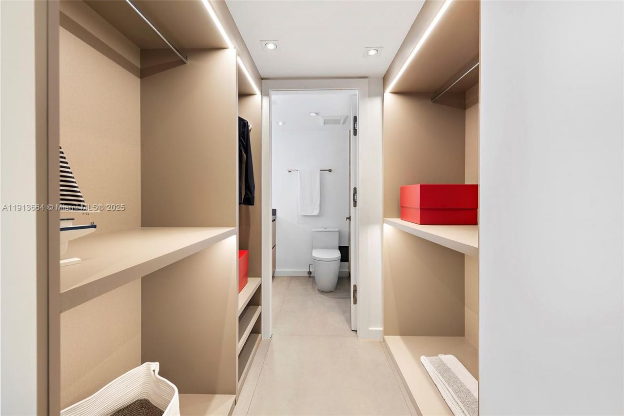 2301 Collins Ave, Unit 1004, Miami Beach, FL 33139 Photo