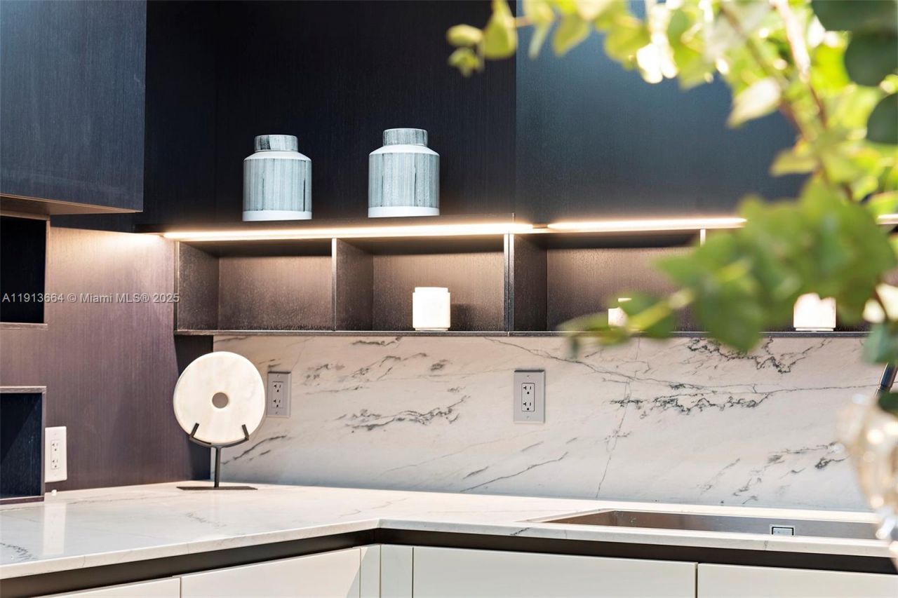 2301 Collins Ave, Unit 1004, Miami Beach, FL 33139 Photo