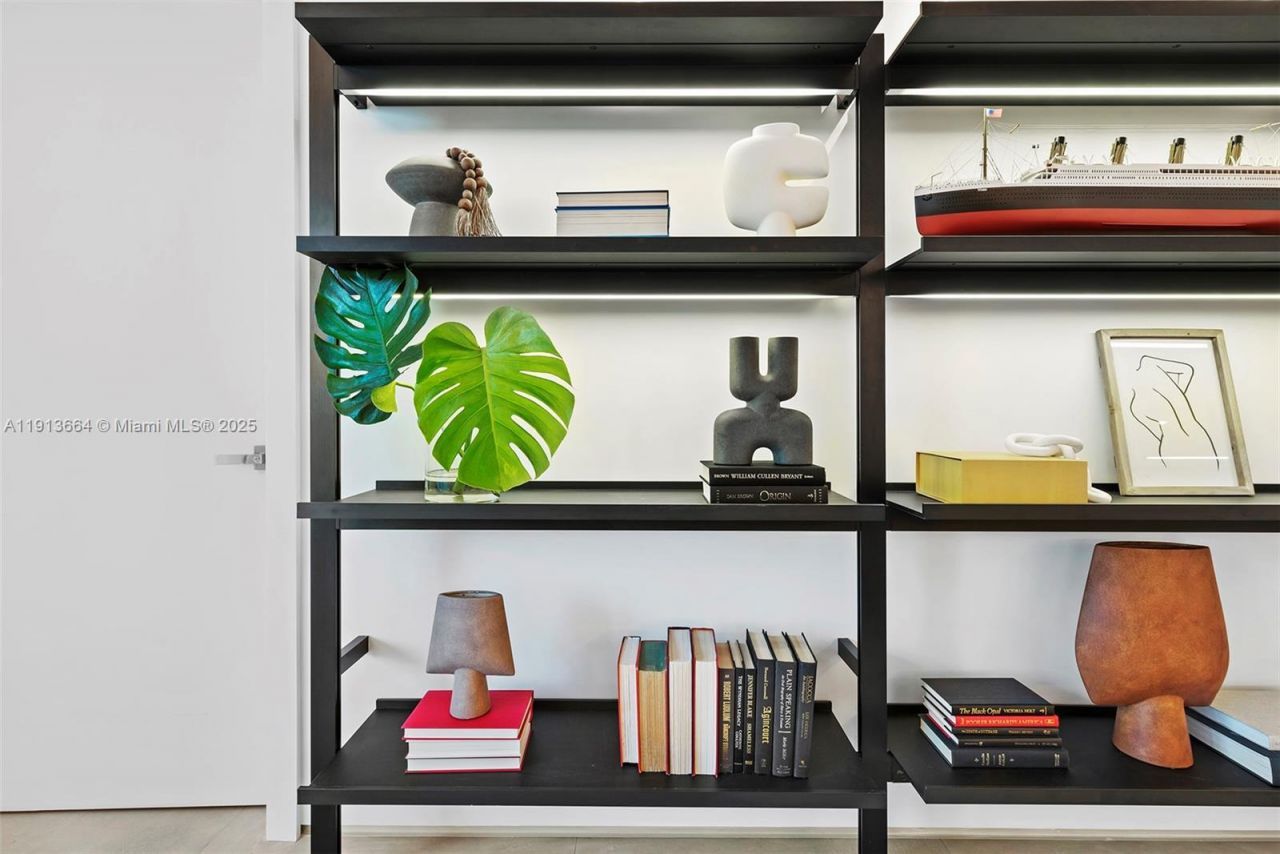 2301 Collins Ave, Unit 1004, Miami Beach, FL 33139 Photo