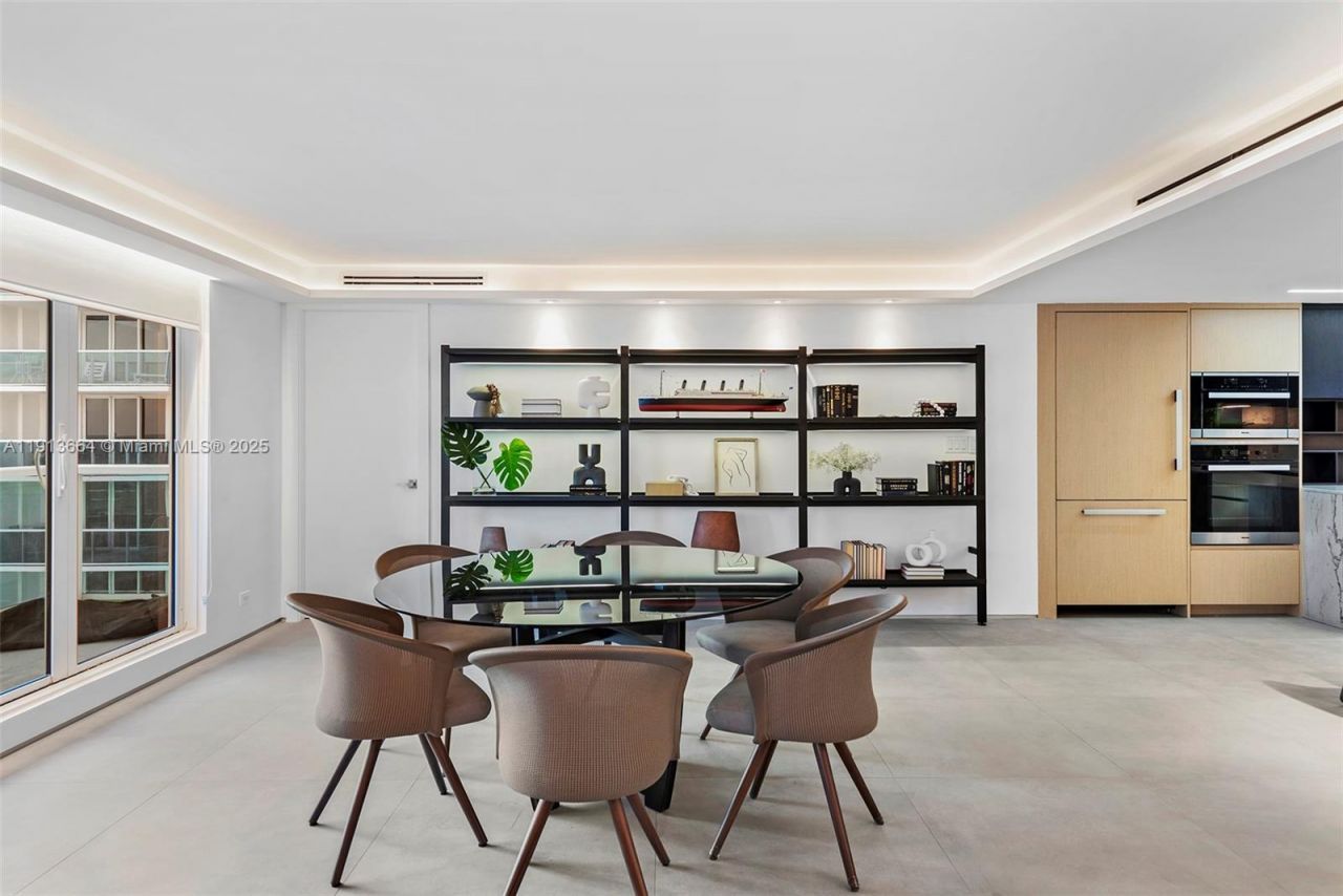 2301 Collins Ave, Unit 1004, Miami Beach, FL 33139 Photo