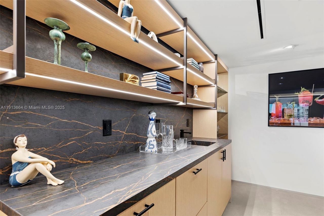 2301 Collins Ave, Unit 1004, Miami Beach, FL 33139 Photo