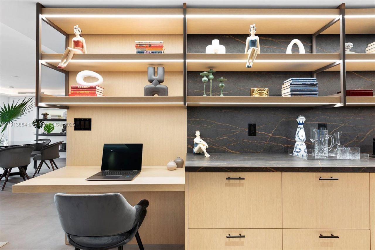 2301 Collins Ave, Unit 1004, Miami Beach, FL 33139 Photo