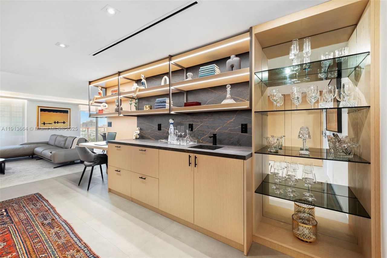 2301 Collins Ave, Unit 1004, Miami Beach, FL 33139 Photo