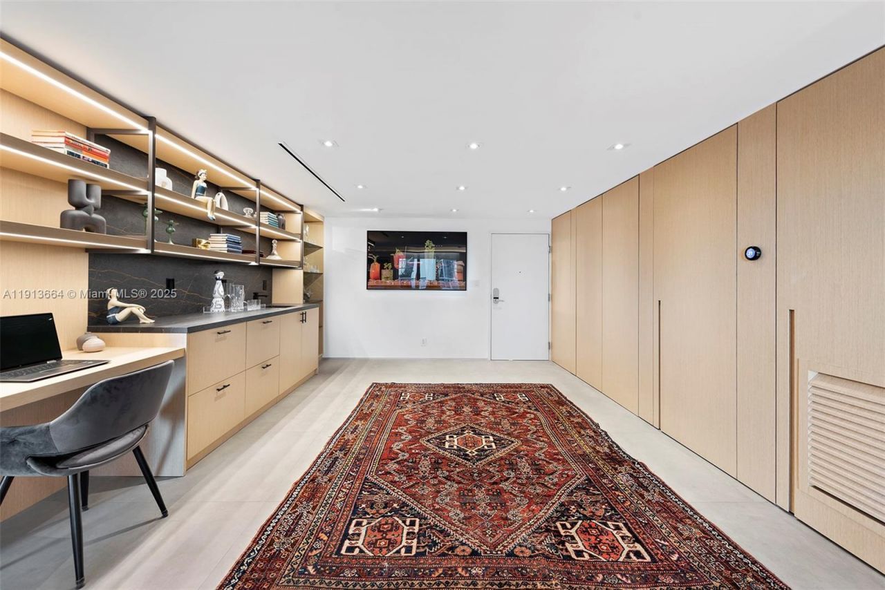 2301 Collins Ave, Unit 1004, Miami Beach, FL 33139 Photo