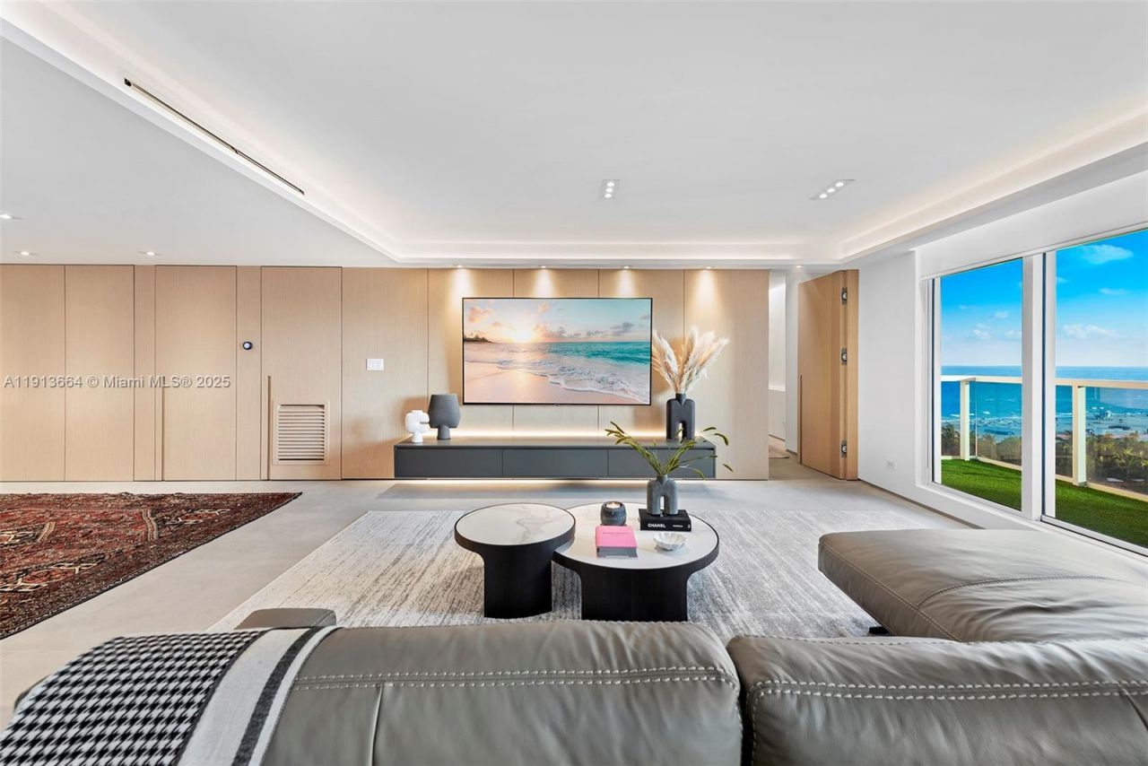 2301 Collins Ave, Unit 1004, Miami Beach, FL 33139 Photo