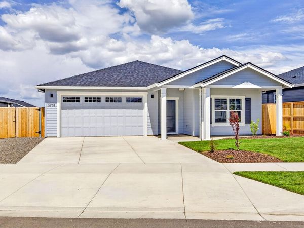 3735 Carlin Drive, Medford, OR 97504