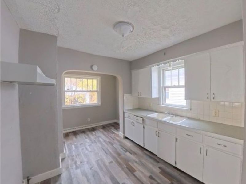 801 Storer Avenue, Akron, OH 44320 Photo 5