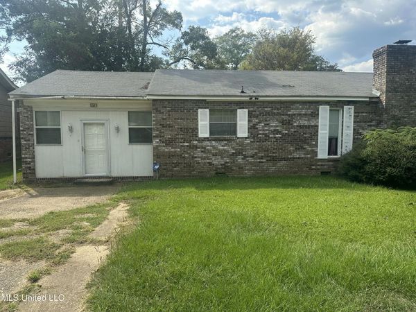 109 Center Street, Crystal Springs, MS 39059