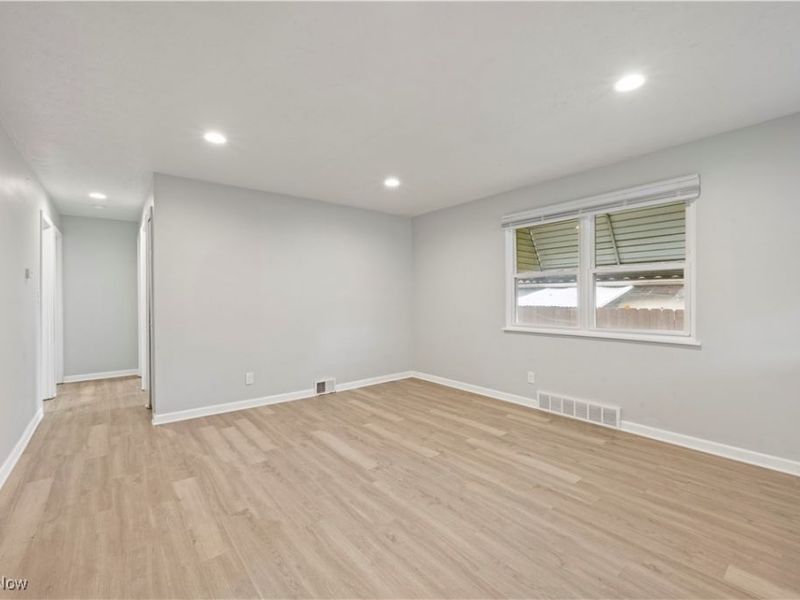 1289 Harpster Avenue, Akron, OH 44314 Photo 4