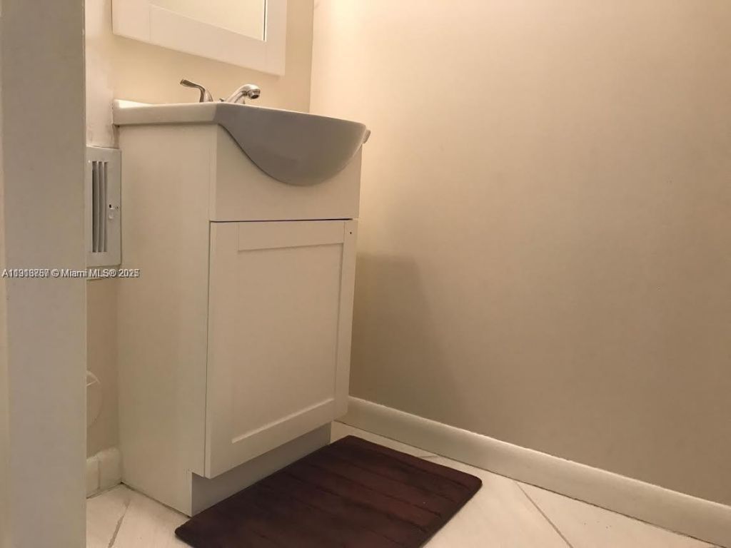 165 Riviera Cir, Unit 58-9, Weston, FL 33326 Photo