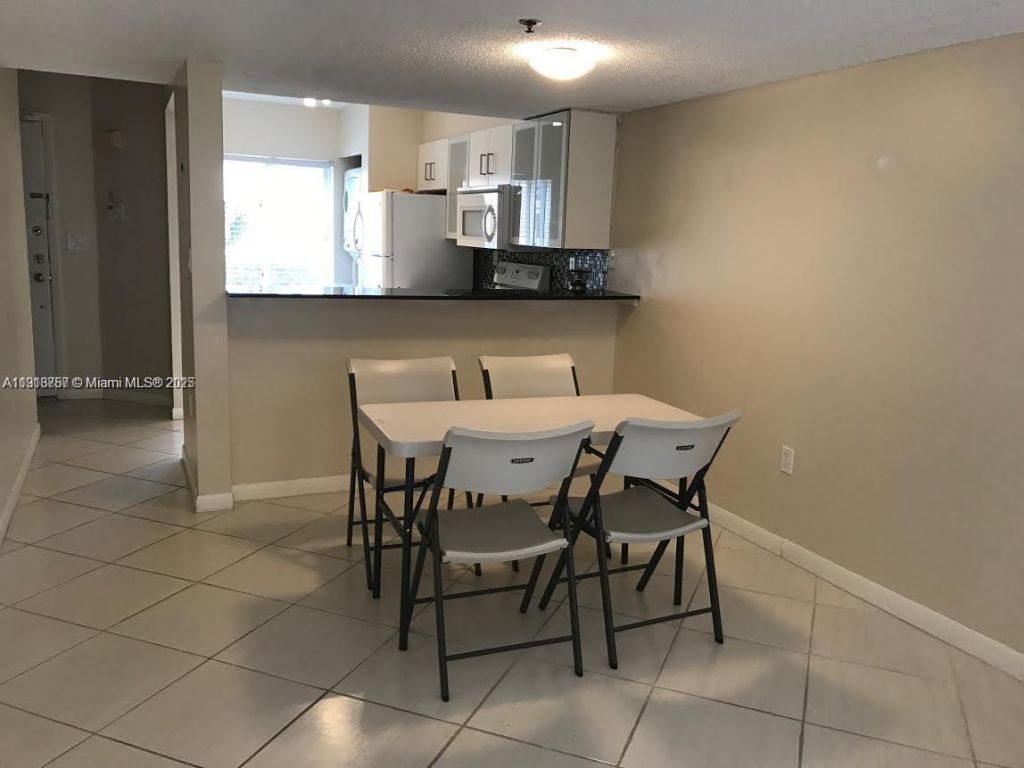 165 Riviera Cir, Unit 58-9, Weston, FL 33326 Photo