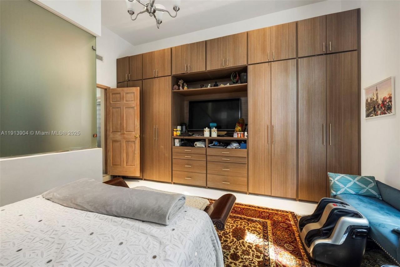 4120 Hardie Ave, Miami, FL 33133 Photo