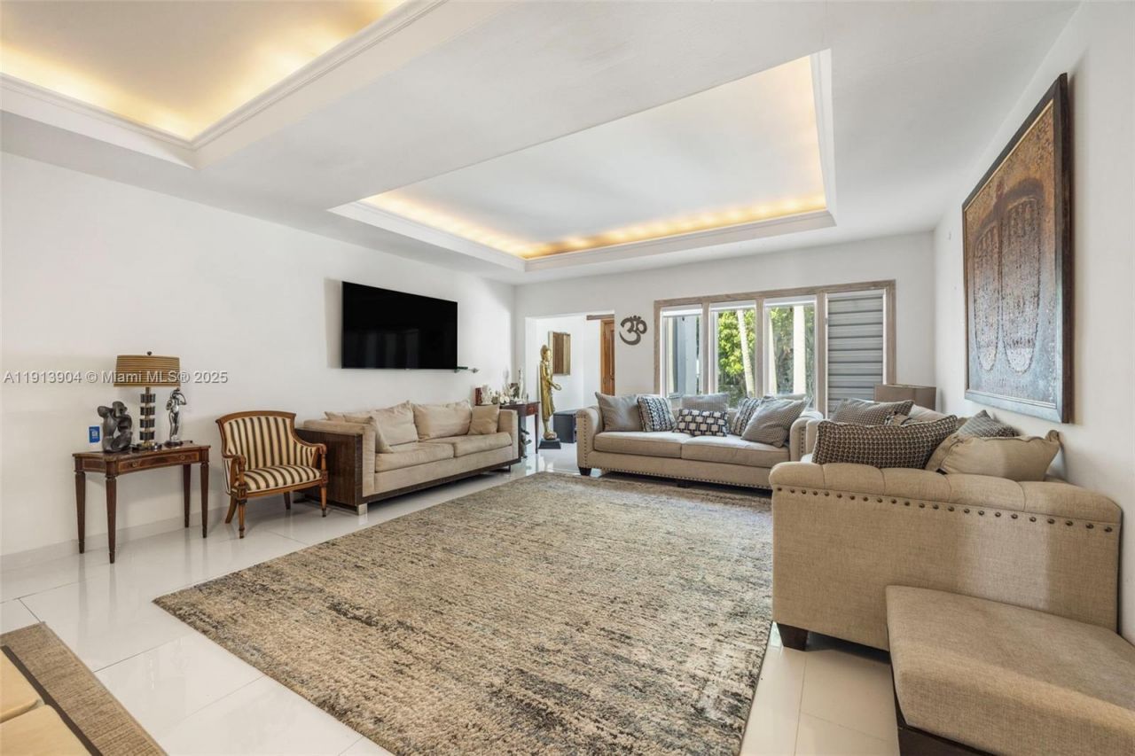 4120 Hardie Ave, Miami, FL 33133 Photo