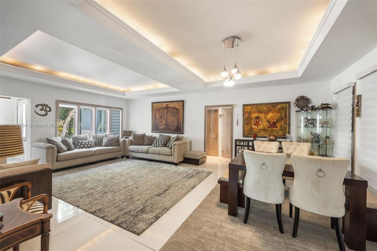 4120 Hardie Ave, Miami, FL 33133 Photo