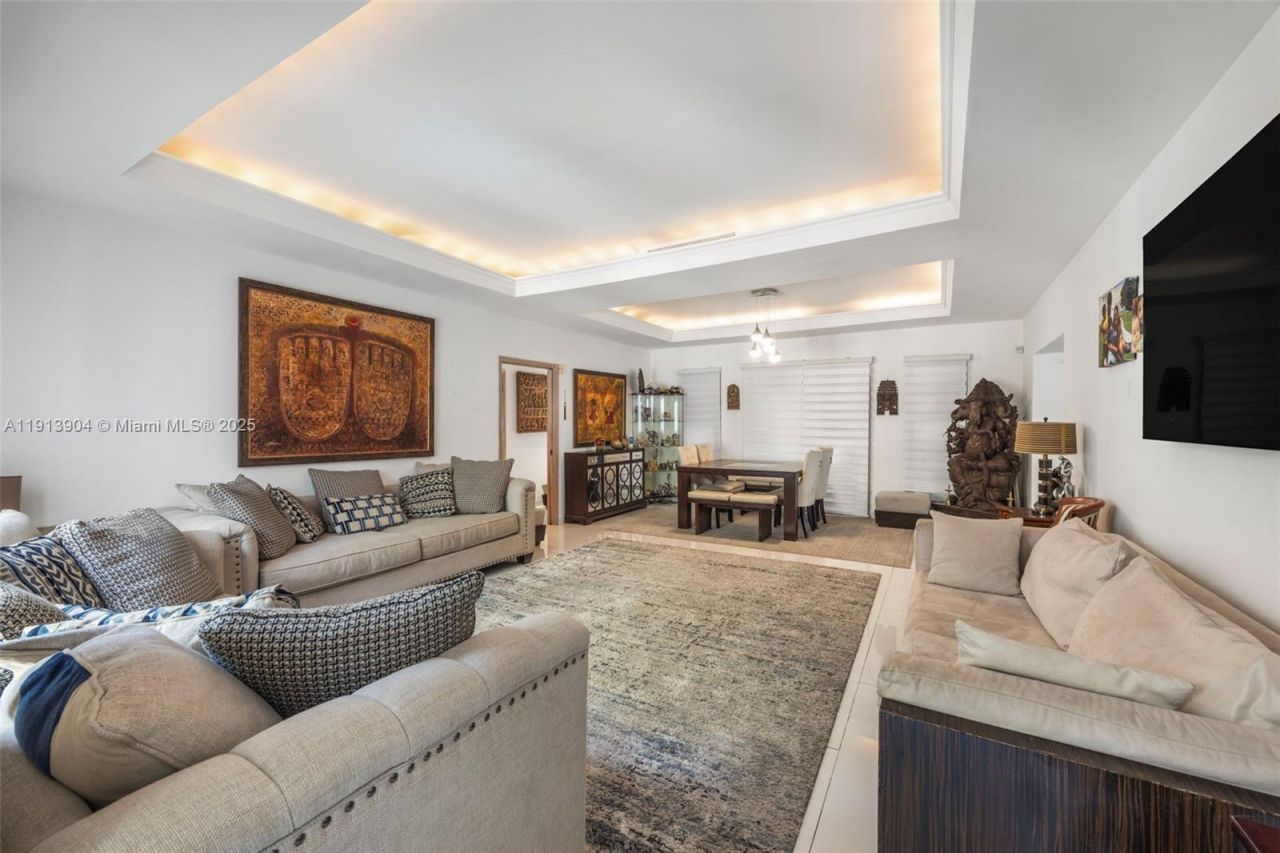 4120 Hardie Ave, Miami, FL 33133 Photo