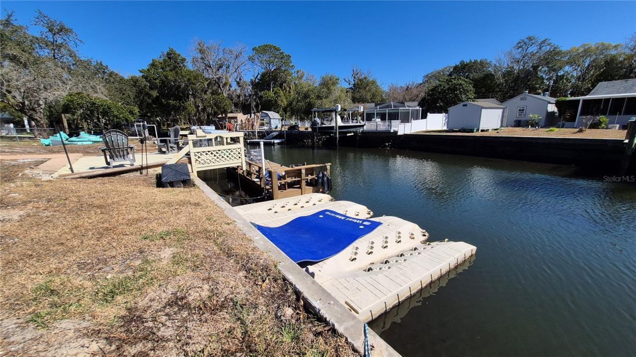 571 NW 14th Place, Crystal River, FL 34428 Photo