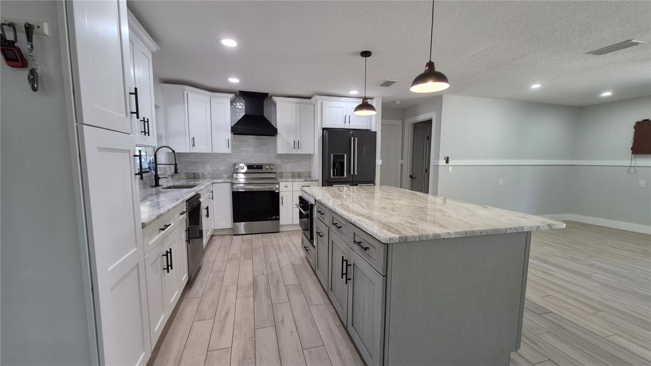 571 NW 14th Place, Crystal River, FL 34428 Photo