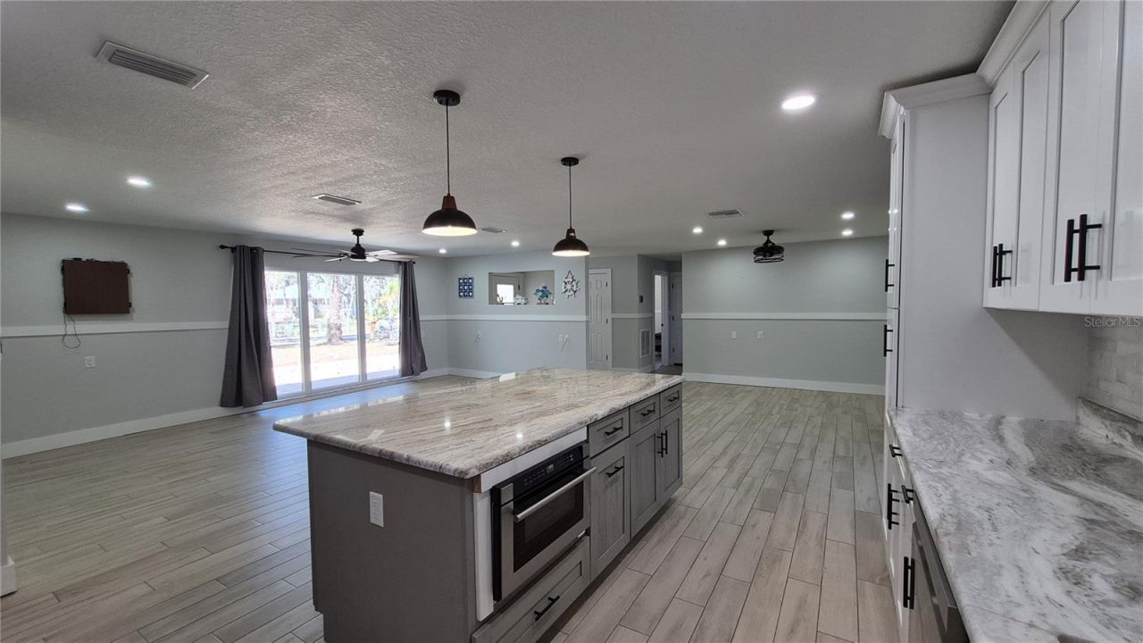 571 NW 14th Place, Crystal River, FL 34428 Photo