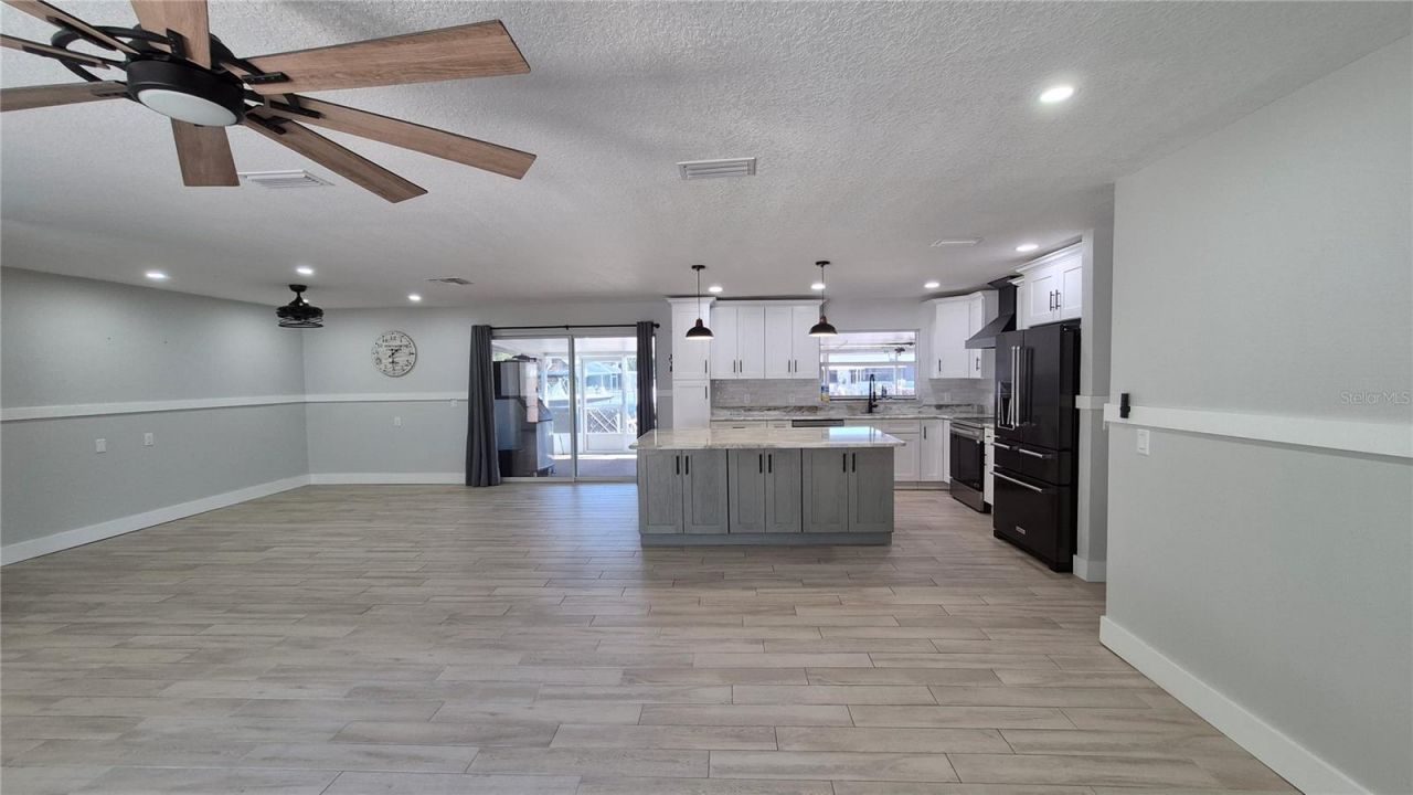571 NW 14th Place, Crystal River, FL 34428 Photo