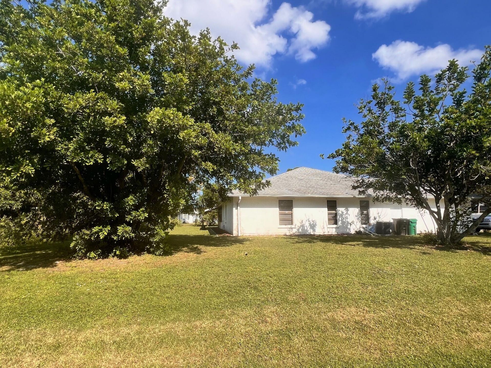 2661 SE Osage Avenue, Port Saint Lucie, FL 34952 Photo