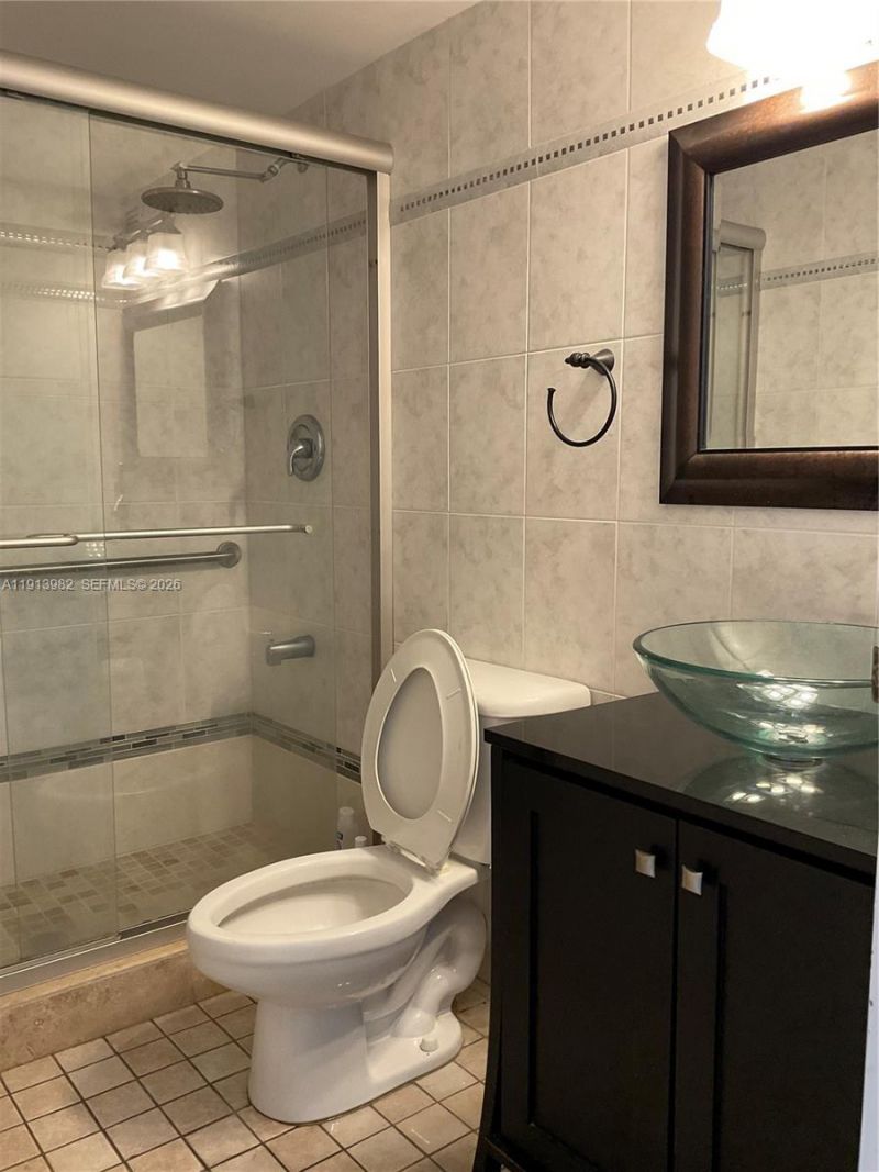 2049 S Ocean Dr, Unit 904, Hallandale Beach, FL 33009 Photo