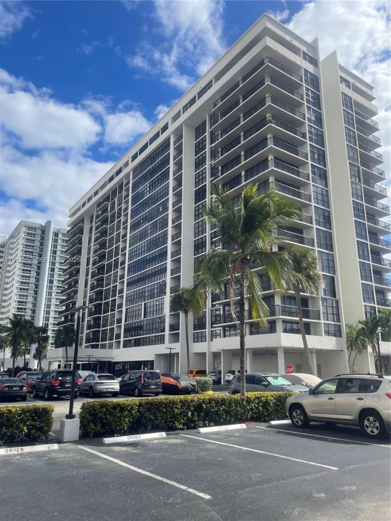 2049 S Ocean Dr, Unit 904, Hallandale Beach, FL 33009 Photo