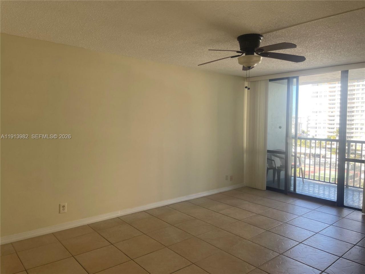 2049 S Ocean Dr, Unit 904, Hallandale Beach, FL 33009 Photo