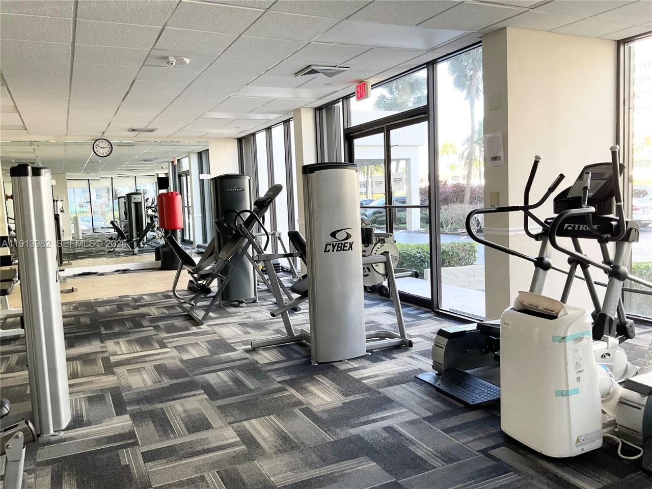 2049 S Ocean Dr, Unit 904, Hallandale Beach, FL 33009 Photo