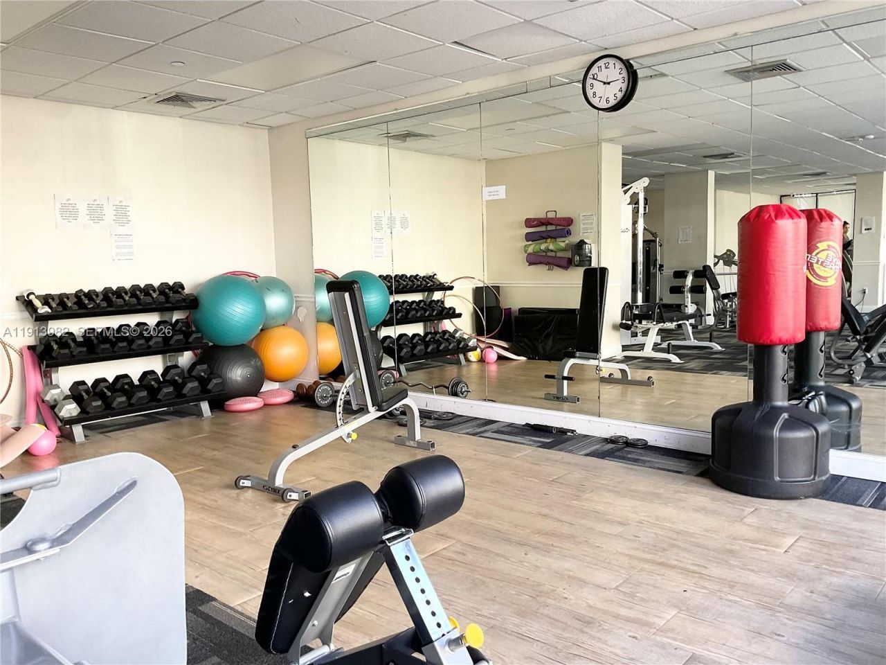 2049 S Ocean Dr, Unit 904, Hallandale Beach, FL 33009 Photo