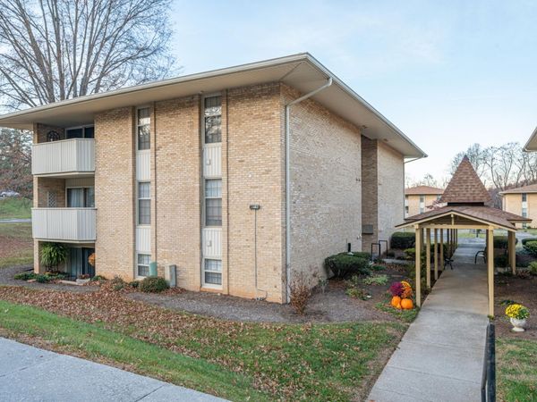 5260 Crossbow CIR , Unit 18C, Roanoke, VA 24018