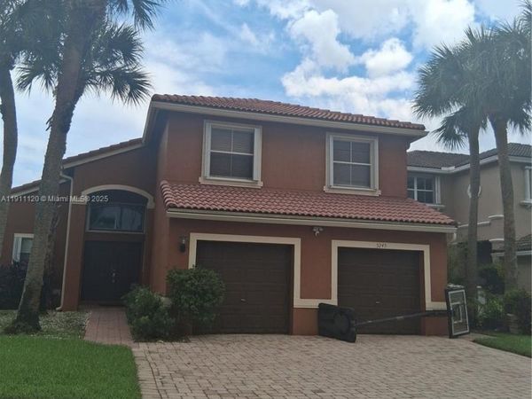 5245 SW 38th Ave, Hollywood, FL 33312