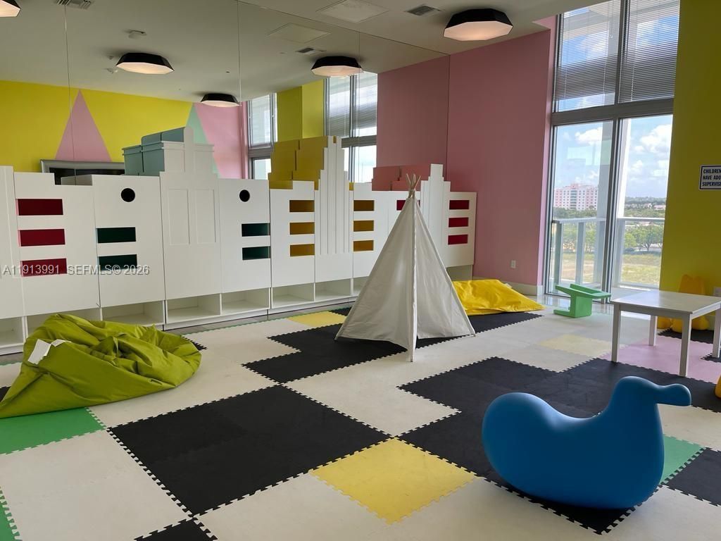 2000 Metropica Way, Unit 605, Sunrise, FL 33323 Photo