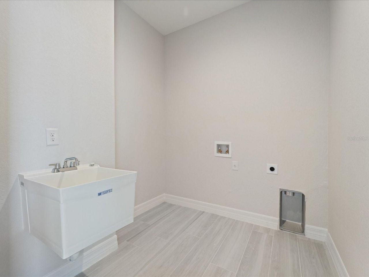 774 Rotonda Circle, Rotonda West, FL 33947 Photo