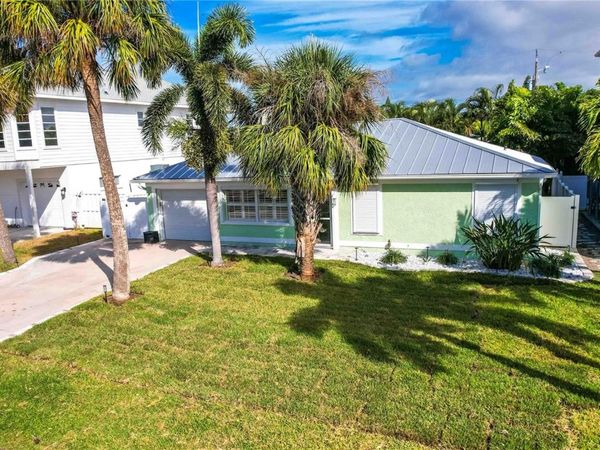 107 8TH STREET, BELLEAIR BEACH, FL 33786