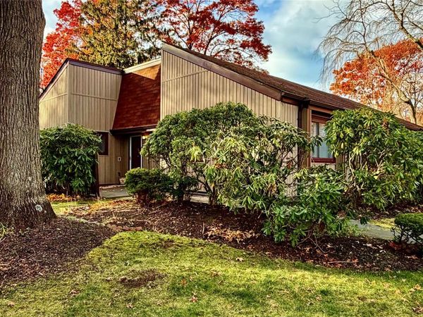 82 Strathmore Gate Drive, Stony Brook, NY 11790