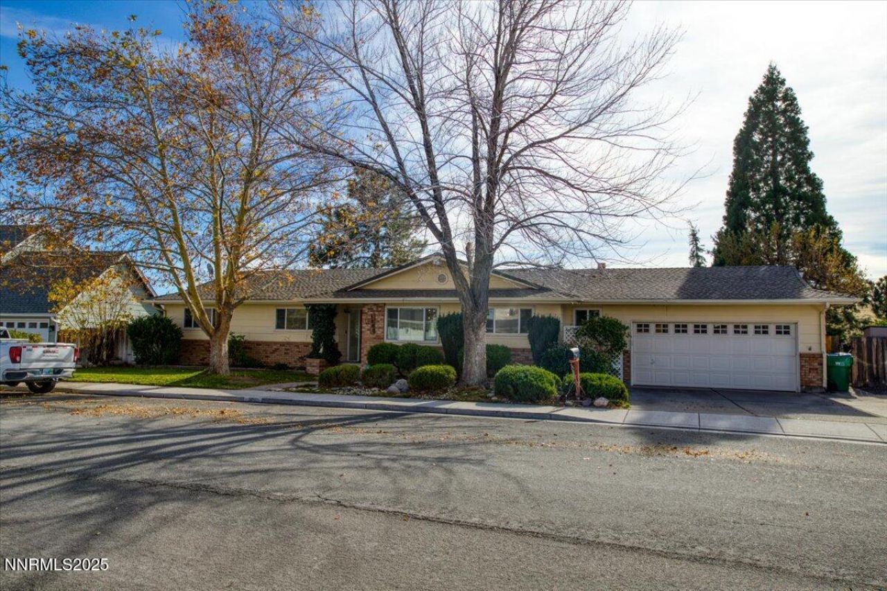 3880 Piccadilly Drive, Reno, NV 89509 Photo