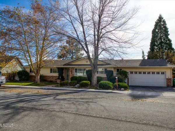 3880 Piccadilly Drive, Reno, NV 89509