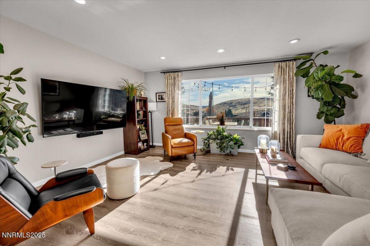 3880 Piccadilly Drive, Reno, NV 89509 Photo