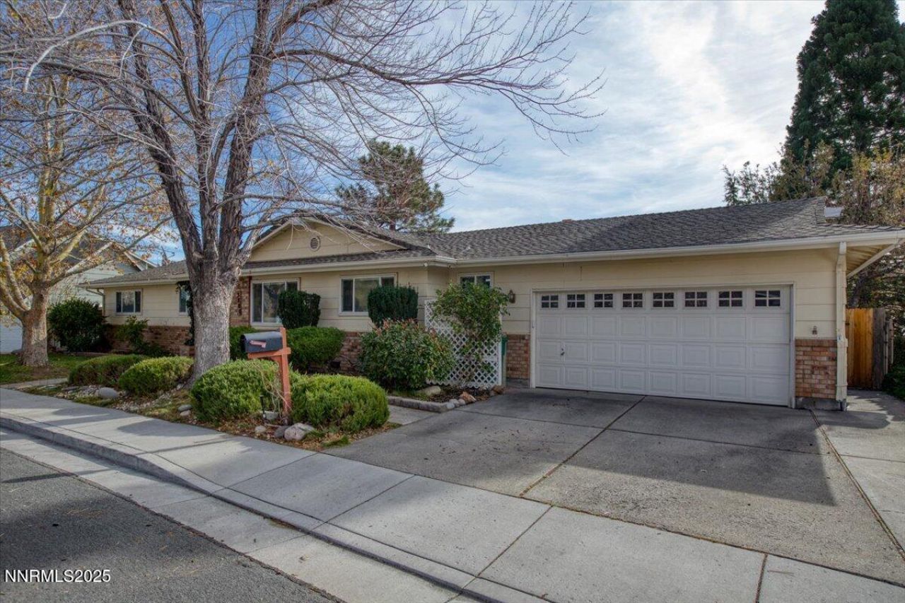 3880 Piccadilly Drive, Reno, NV 89509 Photo