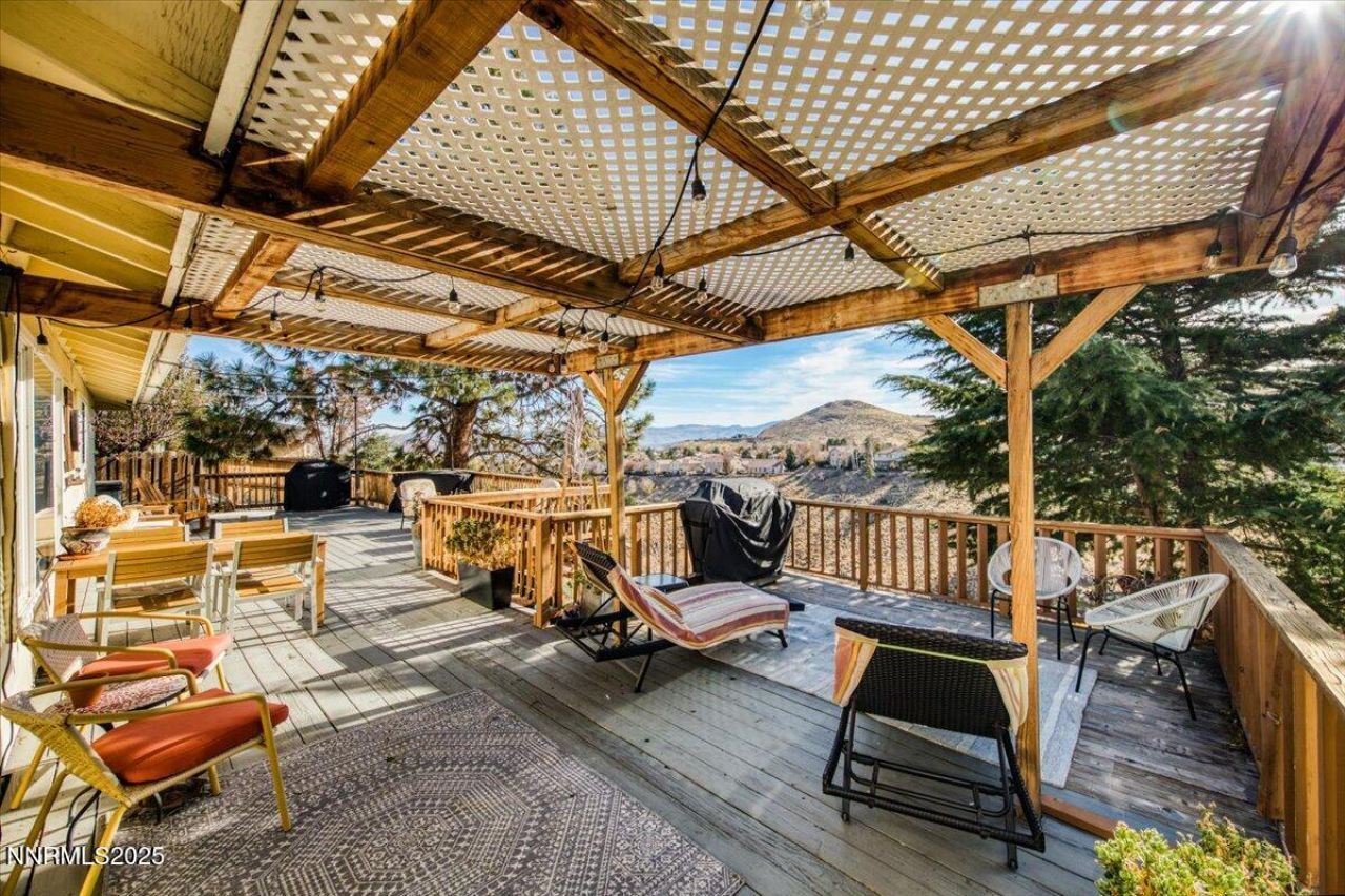 3880 Piccadilly Drive, Reno, NV 89509 Photo